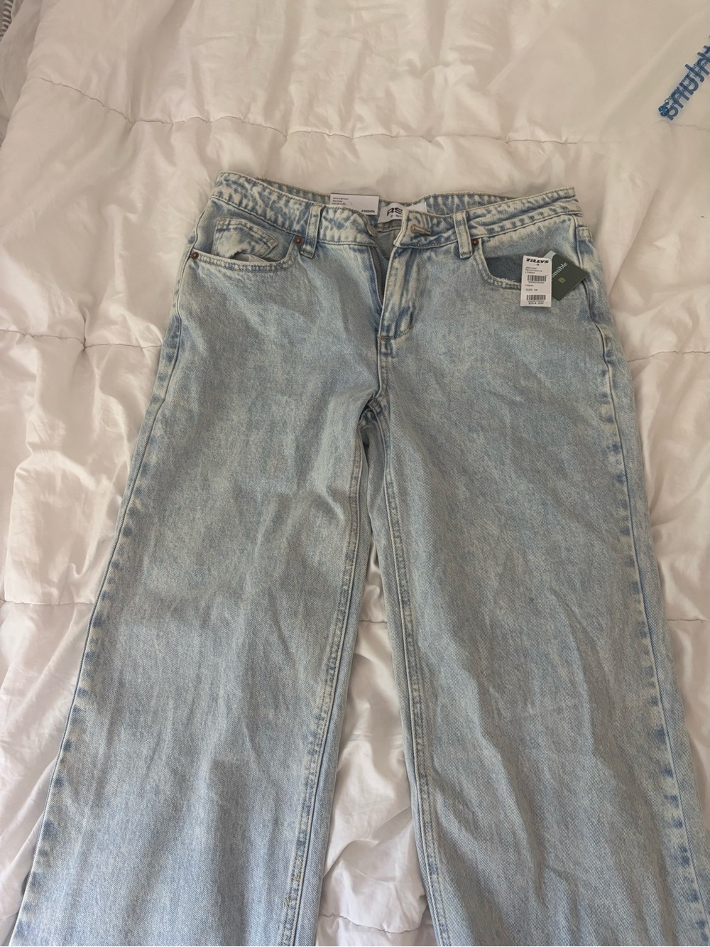 Tilly’s light blue low rise jeans